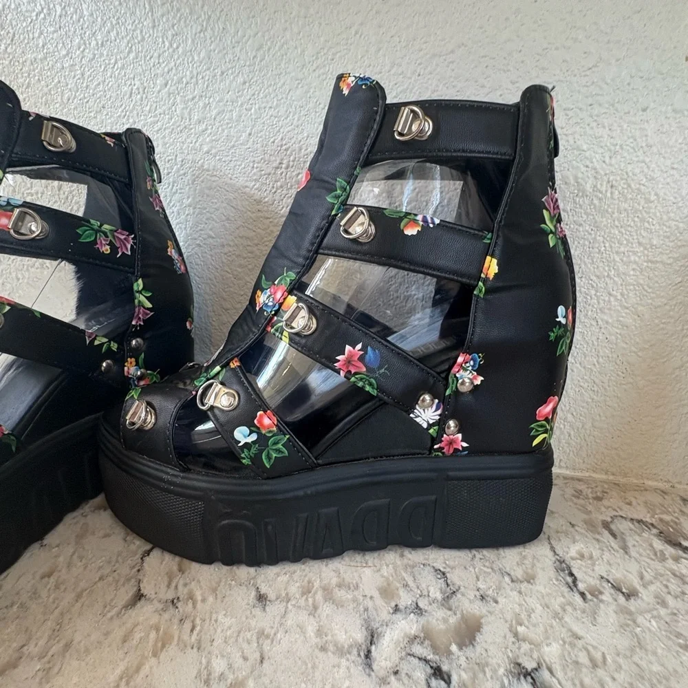 Black Floral High Platform Wedge Sandals